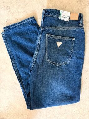 GUESS Tapered High Mom Jeans – W29 L27 – Blue